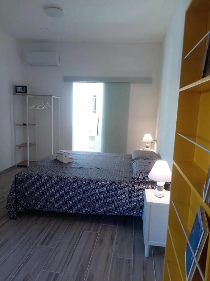 Flamingo Guest House- Rooms Olbia Italien