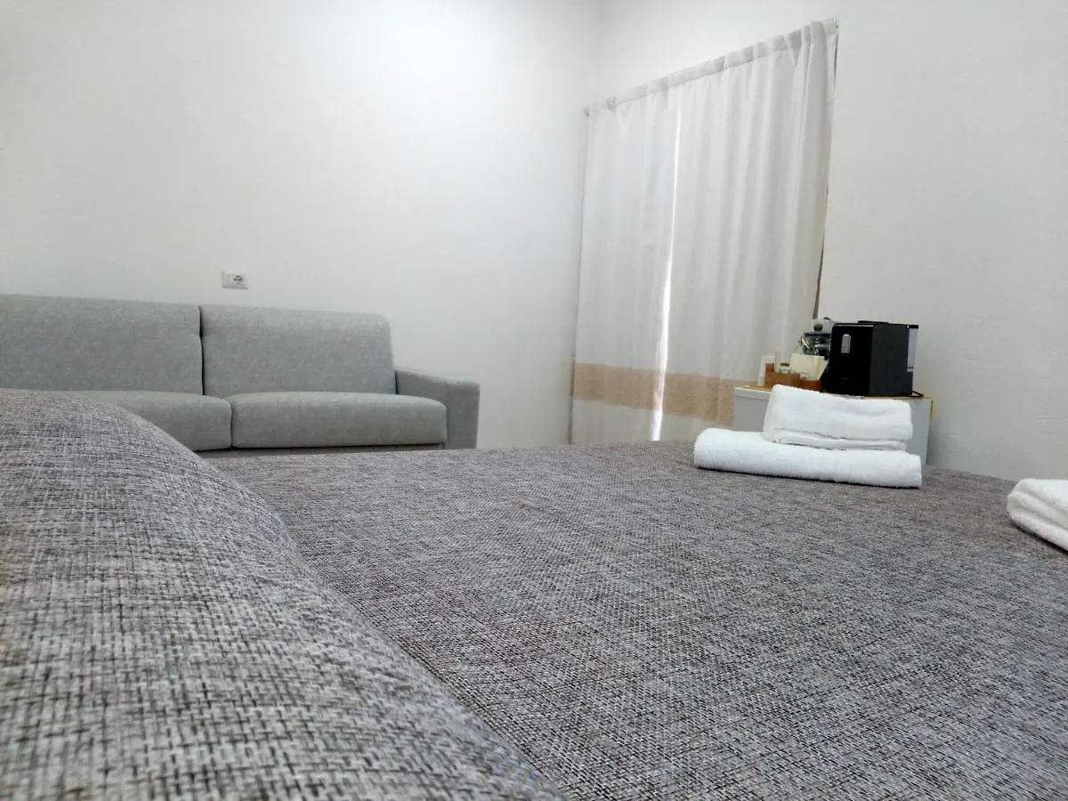 Flamingo Guest House- Rooms Olbia