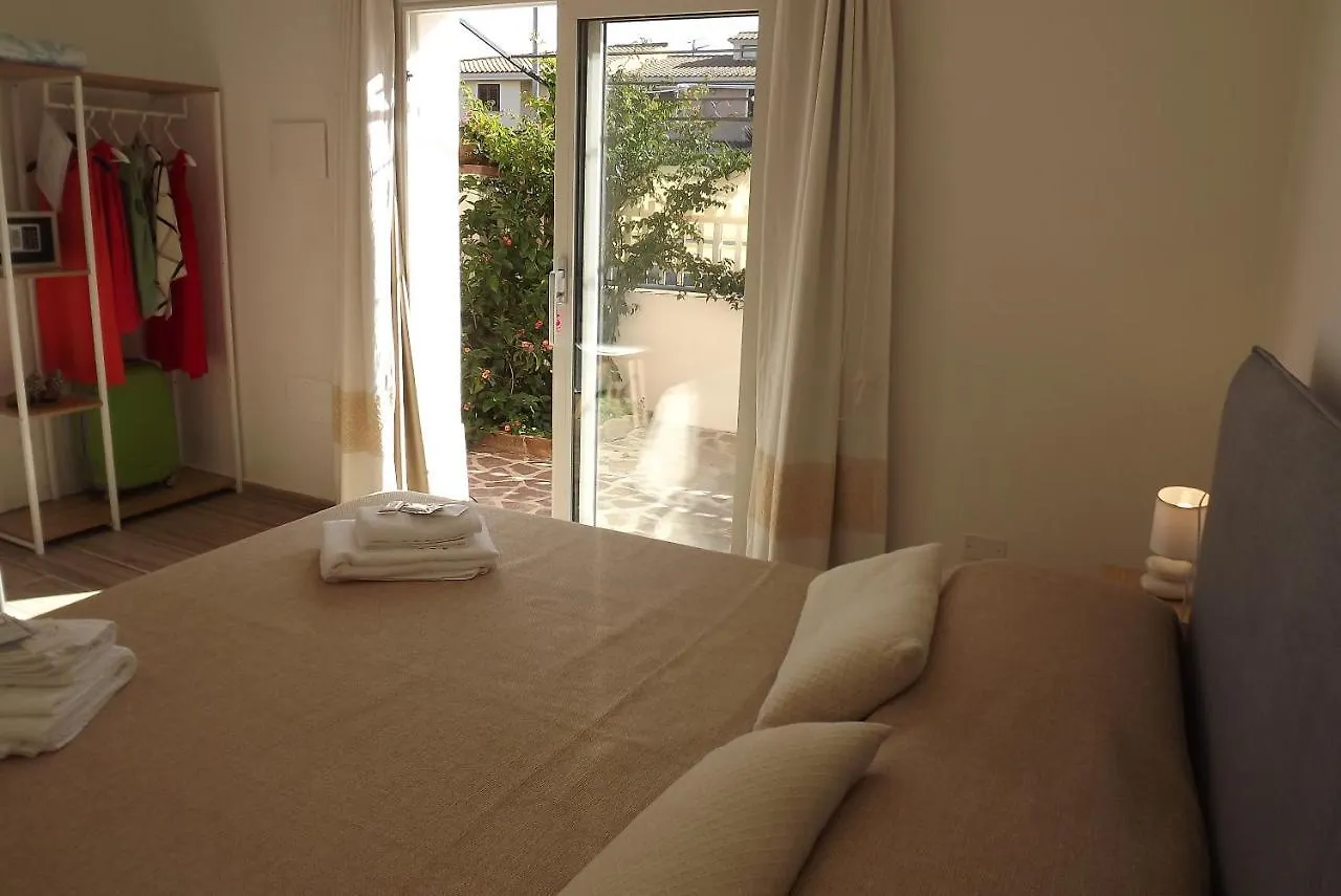 Flamingo Guest House- Rooms Olbia